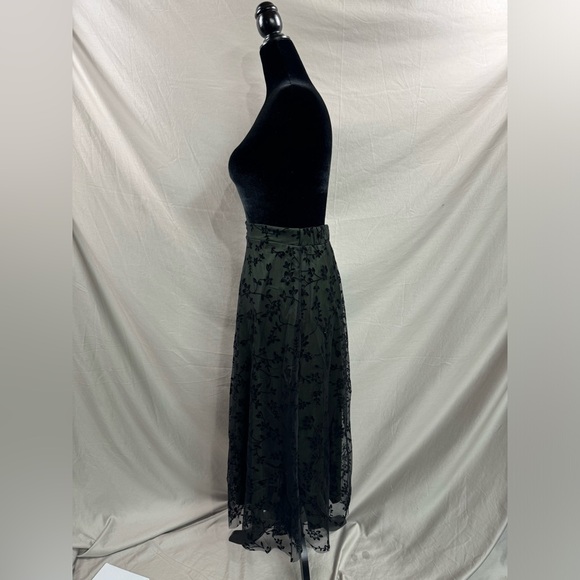 Floral Flocking Tulle Long A-Line Skirt Green* - Picture 10 of 11